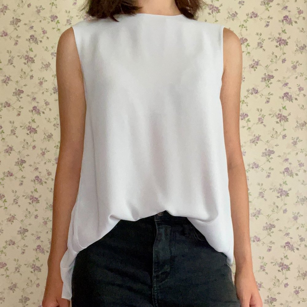 Pleated Back Sleeveless Blouse